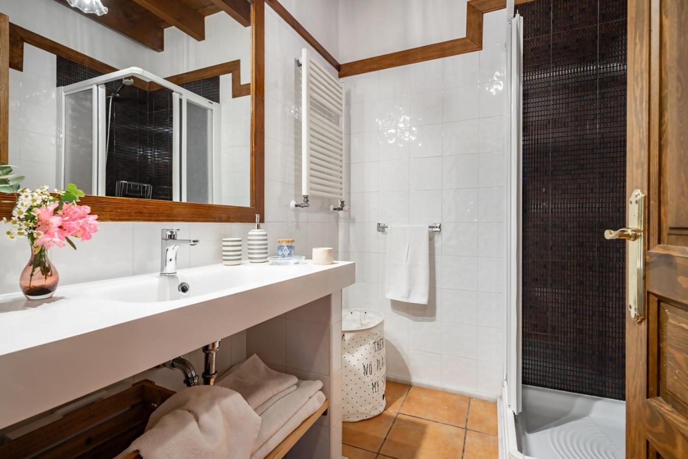 Entrenueces Appto2 Camango Apartment Exterior photo